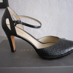 ANN TAYLOR Peep toe pumps